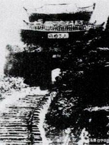 ​泥结碎石(泥结碎石层施工方法有灌浆法拌合法)