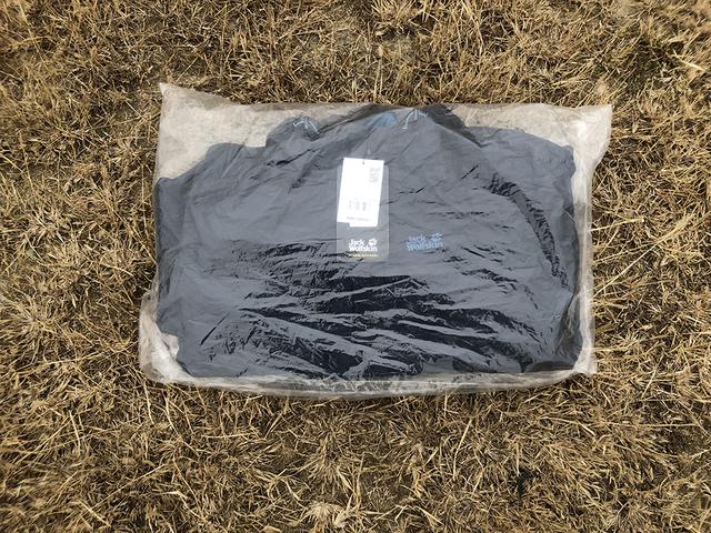 怎么鉴别狼爪冲锋衣真假（买过千的冲锋衣值吗）(4)