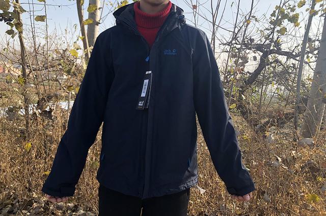 怎么鉴别狼爪冲锋衣真假（买过千的冲锋衣值吗）(19)