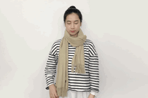 薄围巾的系法图解(保暖还好看的7种系围巾系法一定要学)(30)