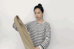 薄围巾的系法图解(保暖还好看的7种系围巾系法一定要学)(8)