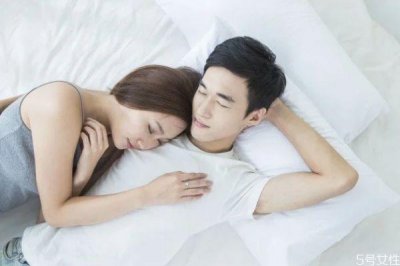 ​男朋友认定你的表现 男朋友不喜欢你的征兆