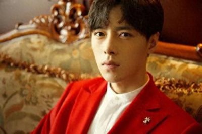 ​方逸伦：多才多艺的偶像歌手和演员