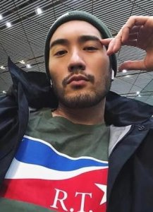 ​高以翔爆订婚小12岁女友！国民老公已是名草有主