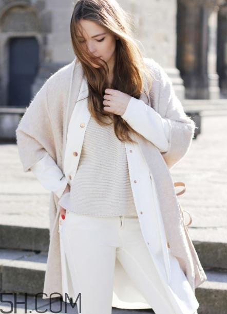 羊绒大衣怎么搭配好看？羊绒大衣搭配图片