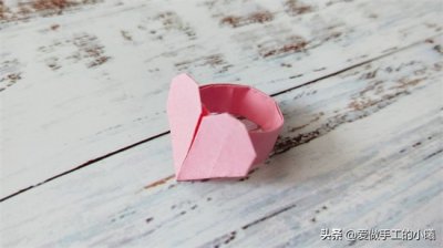 ​怎么折爱心最简单的方法（正方形怎么折爱心最简单的方法）