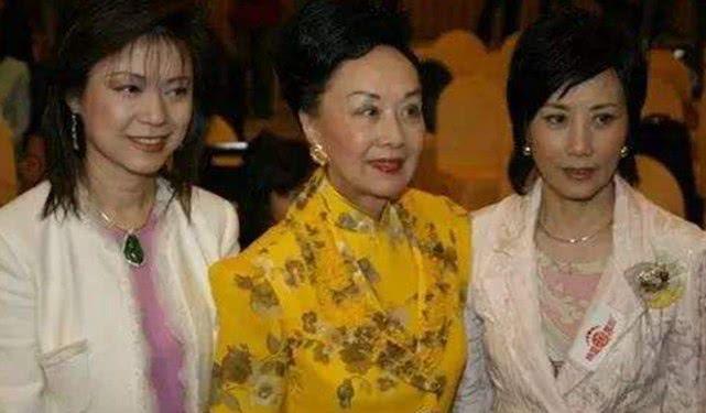 她继承丈夫的1.2亿遗产，投资给李嘉诚，如今靠李嘉诚赚了12亿