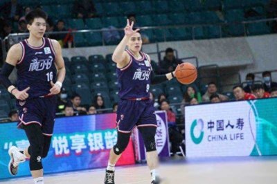 ​上海四杀广州，四杀惨案再现，粉丝却超赞郭士强