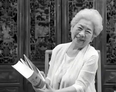 ​央视主持人虹云去世，病因曝光，初二独自去医院，曾夸恒大被诟病