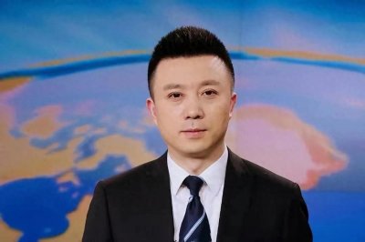 ​知名主持人潘涛：45岁去央视，和小娇妻分居两地，后来怎么样？