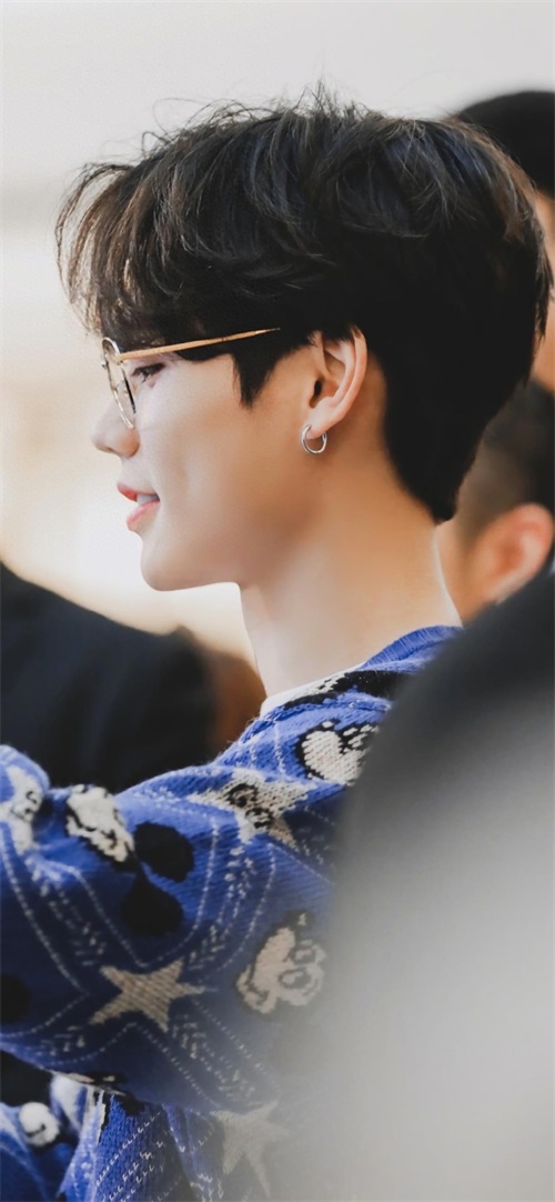林彦俊内地明星写真手机壁纸