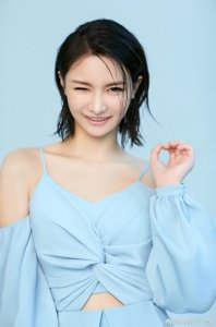 ​LOL Miss晒性感照，粉丝：喉结呢？可能被P掉了丨悦竞有料