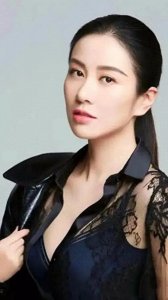 ​叶璇的演艺经历：从选美冠军到实力派演员的蜕变