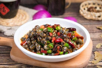 ​清洗田螺，不能只放盐，切记多加2样，10分钟不停吐沙，很干净