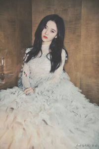 ​号称3000年美女！她的18张近距离自拍，或许有答案