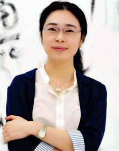 ​书法女博士王佳宁，作品行云流水，草书气势恢宏，赏心悦目