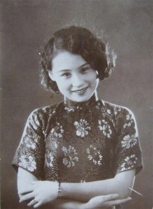 ​陈燕燕：被闺蜜毁掉前半生，后遭丈夫出轨，却逆风翻盘精彩一生