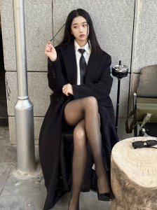 ​哪个黑丝长腿小姐姐最美？