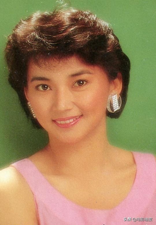 胡慧中年轻时有多漂亮？一组老照片告诉你，明艳动人，雍容大方