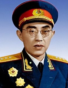 ​你知道王新亭吗？他是一位从政工将领到军事科学家的传奇人物