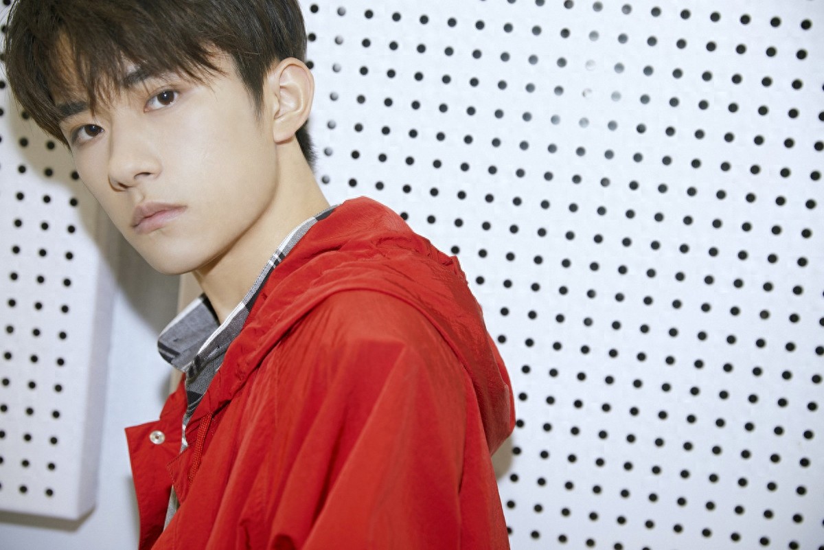 集美们，分享一波易烊千玺的帅图，反正我是收藏了