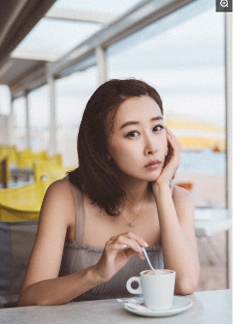 毛俊杰,山东莱州人,性感迷人,还记得《丑女无敌》的裴娜吗