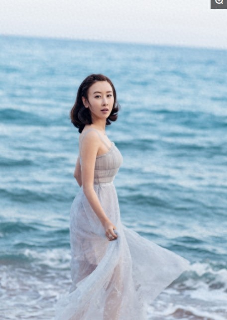 毛俊杰,山东莱州人,性感迷人,还记得《丑女无敌》的裴娜吗