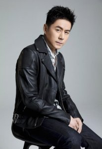 ​著名演员常铖牵手曲翊宏：相差14岁的婚姻“相爱相杀”