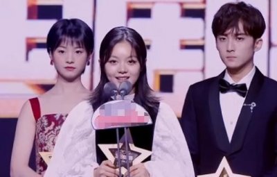 ​有一种“仪态美”叫赵今麦，颜值和李庚希不相上下，却靠站姿赢了