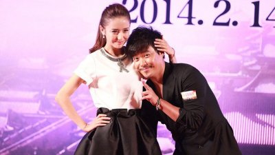 ​陈思诚、佟丽娅通过微博宣布离婚