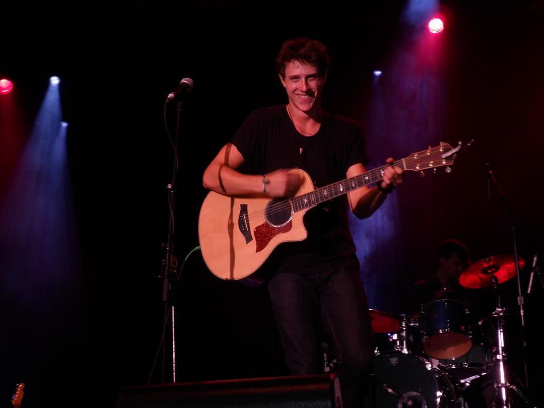 肖恩·哈珀个人资料写真作品