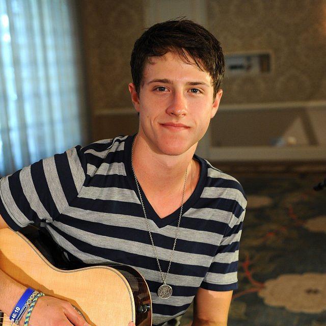 肖恩·哈珀个人资料写真作品