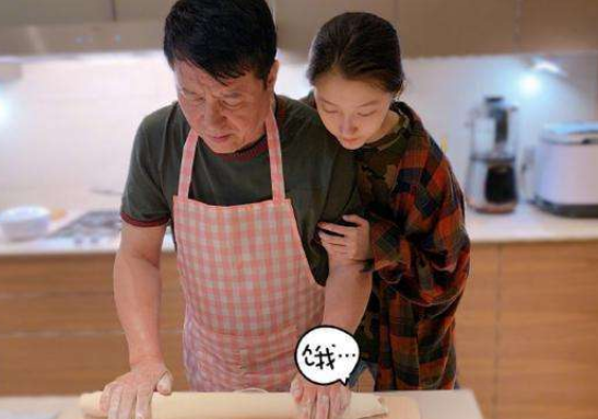 演员关晓彤的爸爸是谁？国民闺女关晓彤的父亲是谁？