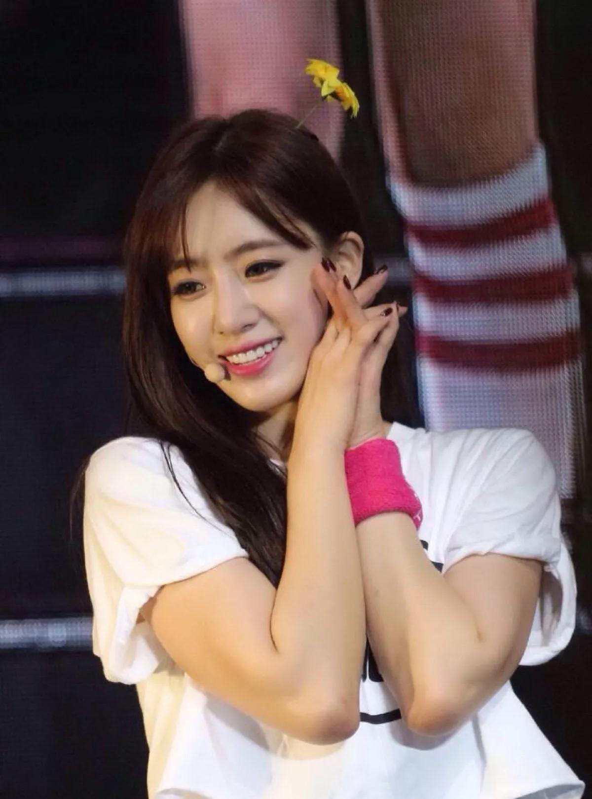 恩静照片（韩国主持恩静资料简介）