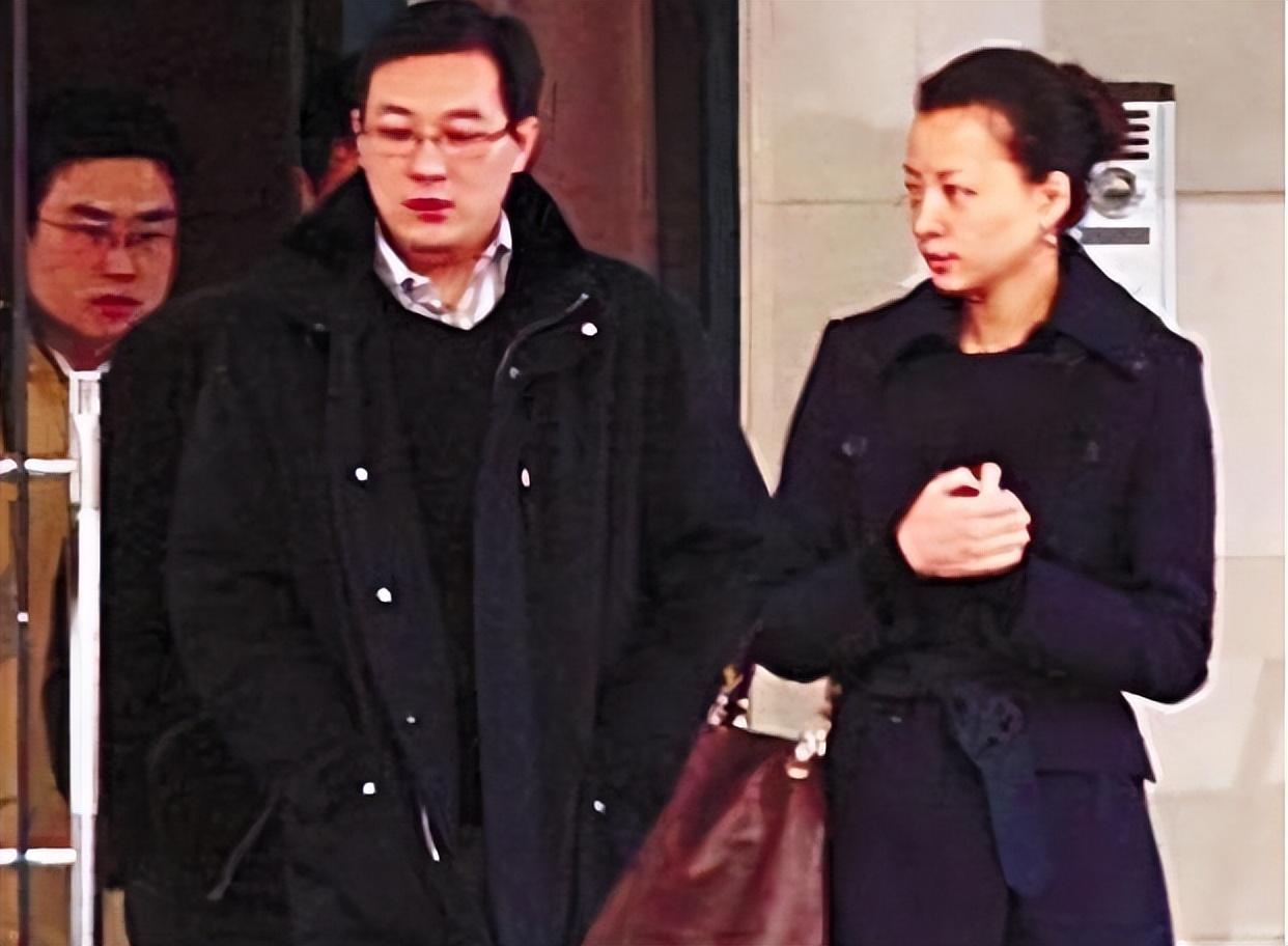 董卿老公密春雷前妻发文（董卿老公最近出什么事了）