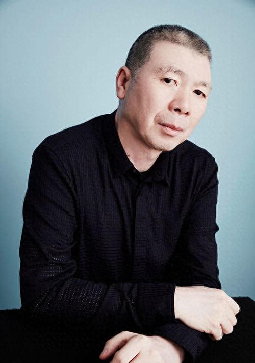 冯小刚的两婚两妻：前妻张娣至今未婚，现任徐帆至今不生育