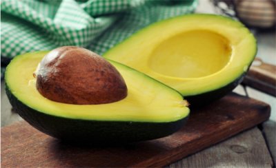 ​牛油果怎么看熟不熟 牛油果对身体的好处