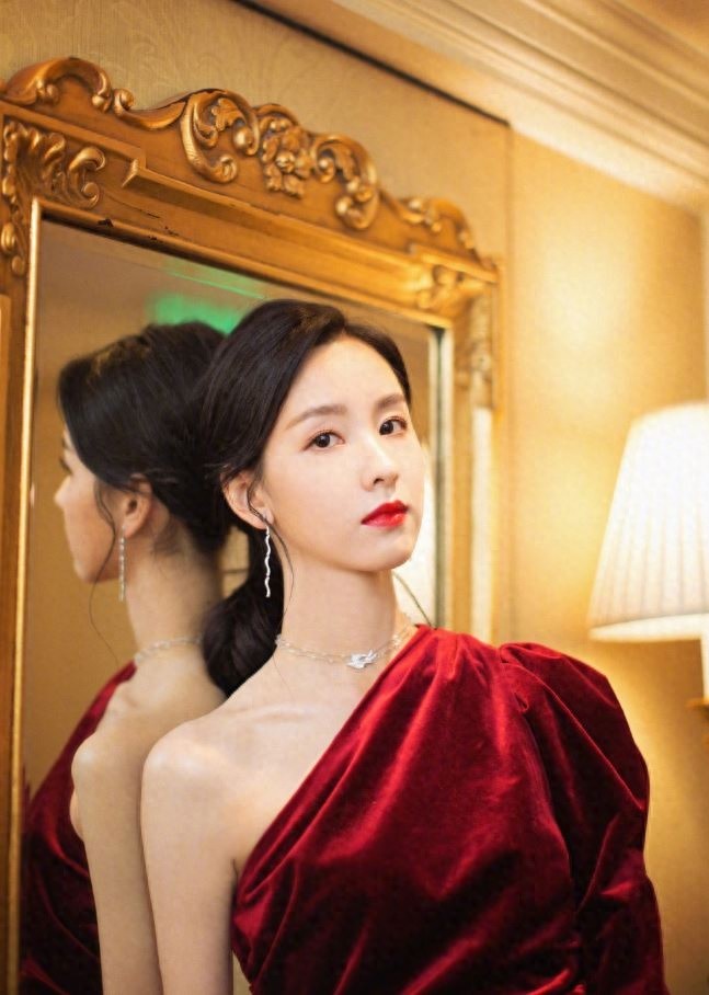 陈都灵，90后女星，福建厦门人，因美貌而出名