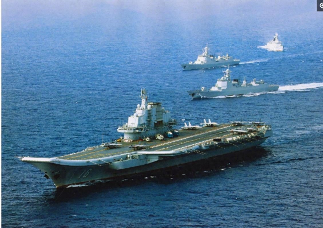 震撼！中国辽宁号航母编队高清大图