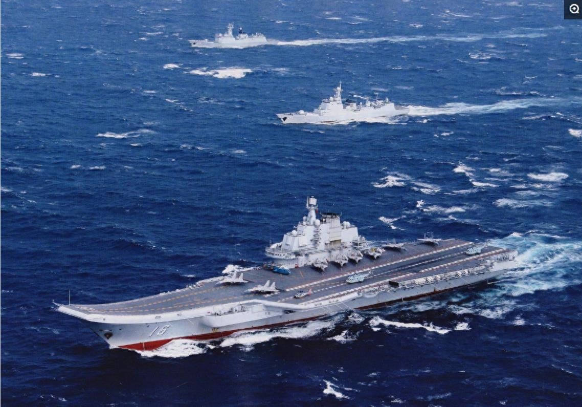 震撼！中国辽宁号航母编队高清大图