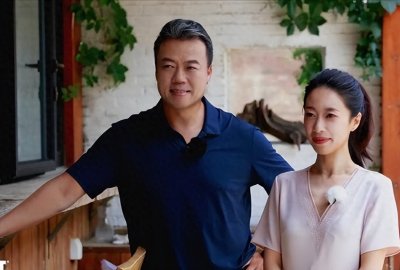 ​中国花滑冠军夫妻近况：赵宏博头发花白，43岁申雪好美保养似少女