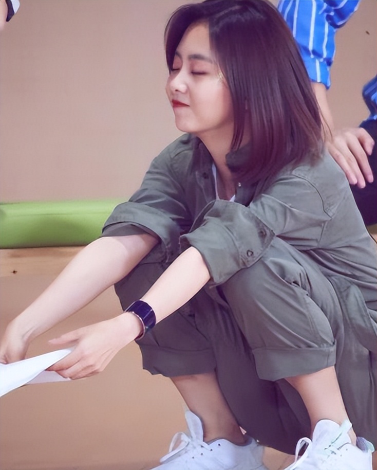 “国民初恋”谭松韵，出道15年无绯闻，却在事业上升期突发变故