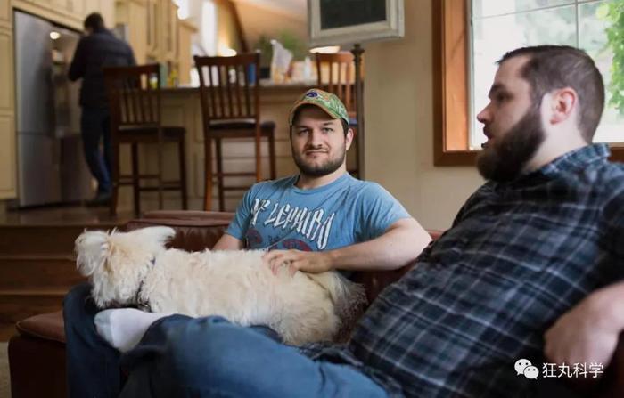 关闭一个网戒中心需要十年，而找到下一个只需要三秒