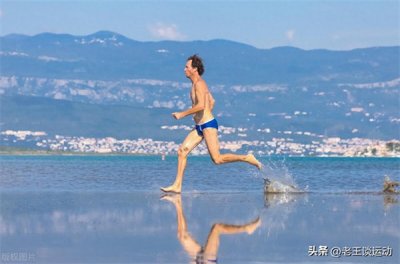 ​游泳属于有氧运动还是无氧运动(游泳一小时相当于跑步多久)