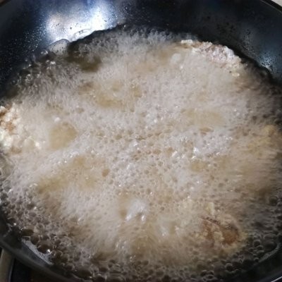 油炸鸡翅怎么做（几分钟快速搞定肯德基炸鸡翅）