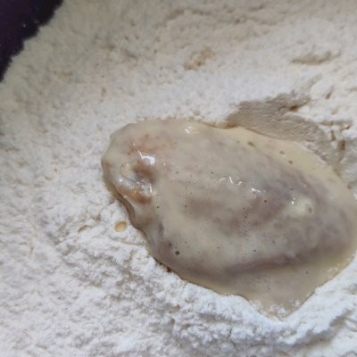 油炸鸡翅怎么做（几分钟快速搞定肯德基炸鸡翅）