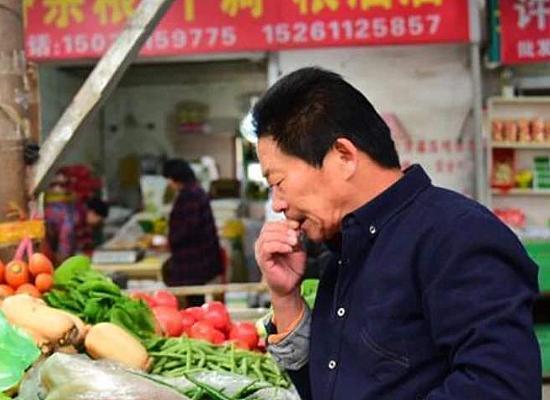 中国辣王李永志，曾当众吃下一袋辣椒面，现在的他还以吃辣为生？