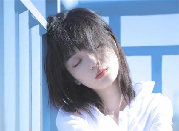 感觉和女朋友关系越来越疏远了2