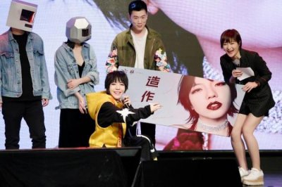 ​哈林为什么喜欢吴莫愁，吴莫愁首度回应和哈林关系