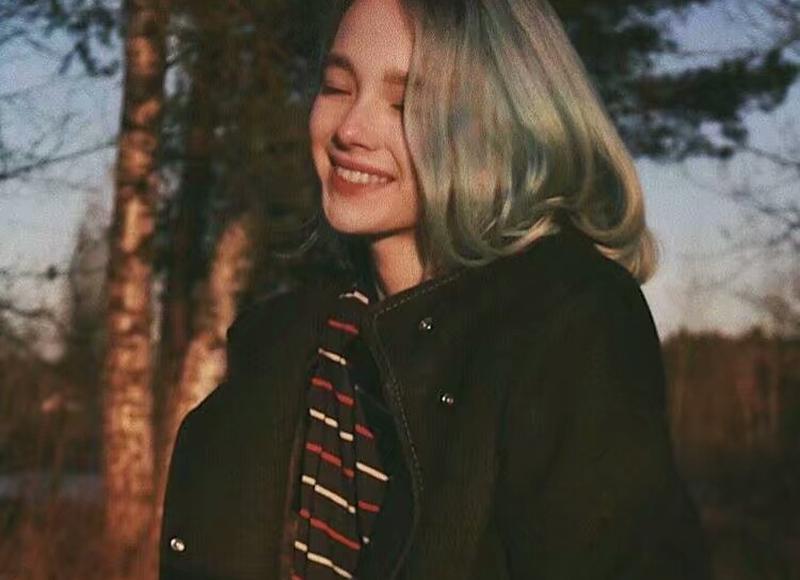 主动找女生聊天的开头说什么，才能让她更愿意回复